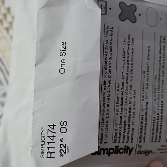 Simplicity Table Top Accessories Pattern - Picture 2 of 4